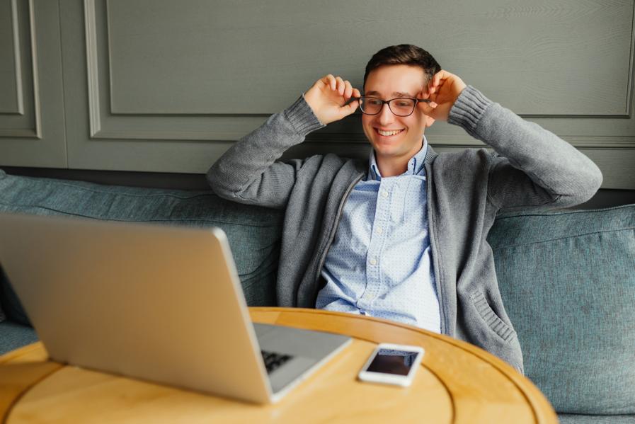 Survey: Freelancers Stay Optimistic, Despite Unsteady Income, Deadbeat Clients