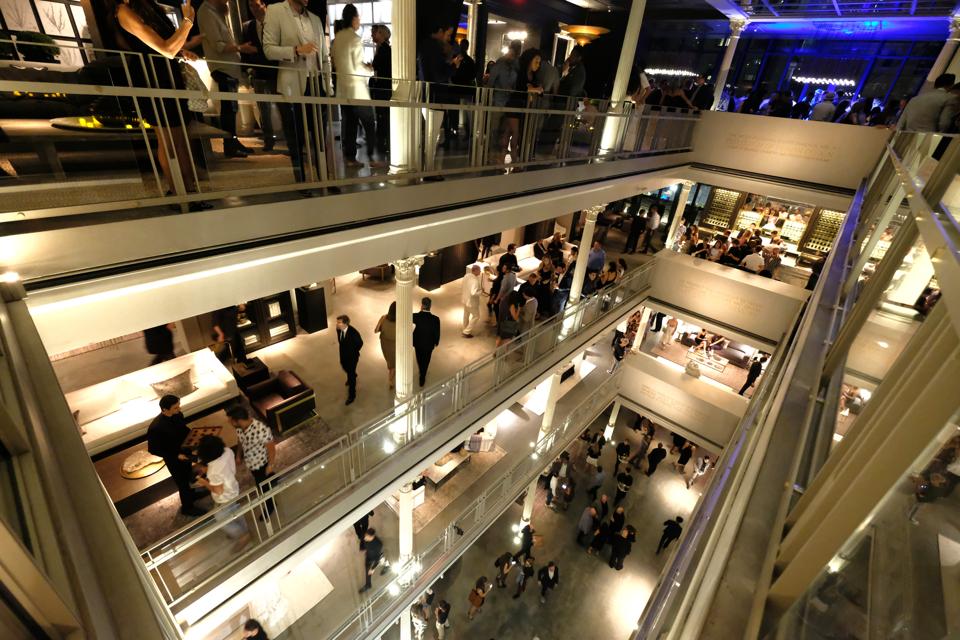 Radically Reinventing The Retail Customer Experience: Restoration Hardware CEO Gary Friedman