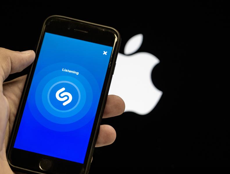 Apple Leads IT World Brands, As IBM Lags
