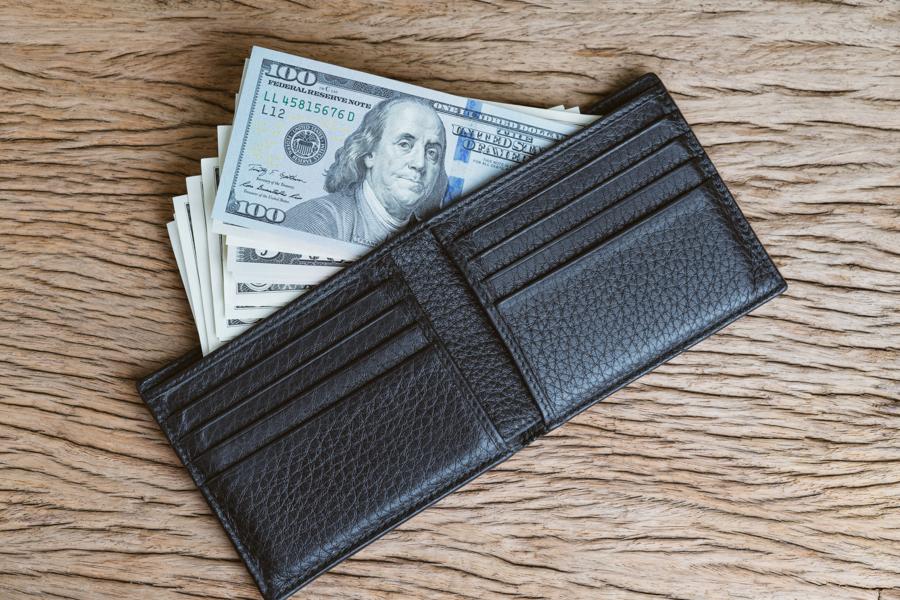 4 Dividend-Paying Insurance Stocks Now Trading Below Book Value
