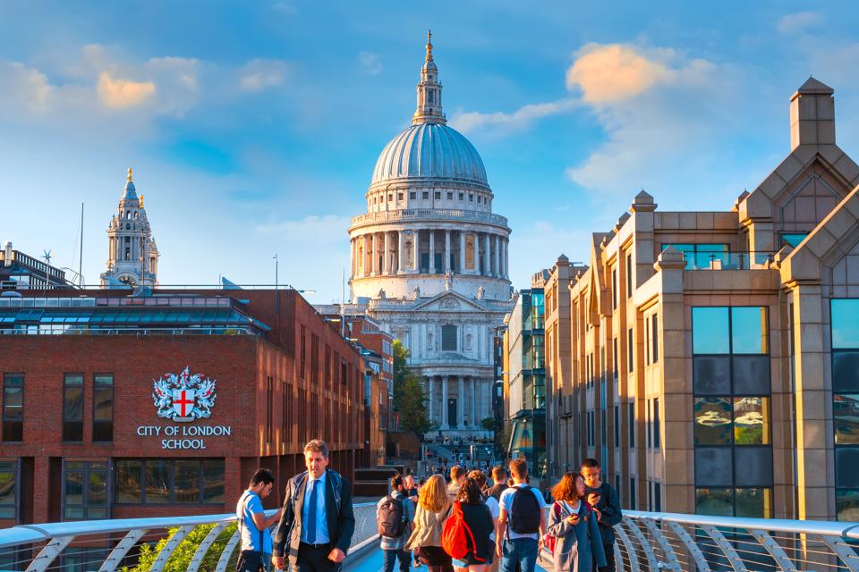 How To Have Your Own Magical Mary Poppins Experiences In London