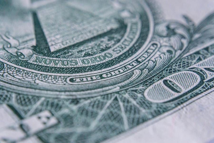During Monday's Sell-Off, These 5 Stocks All Hit New Highs