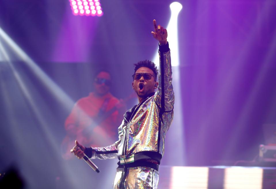 Ozuna Surpasses Justin Bieber For Most Videos With 1 Billion Views On YouTube: See All 7 Vids