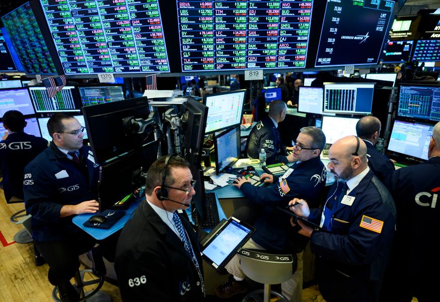 Major Averages Straddle New Monthly Levels During Topping-Out Pattern