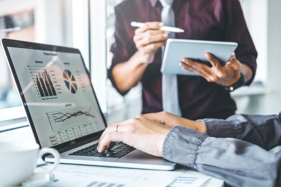 A/B Testing: The Benefits And How To Use It Efficiently