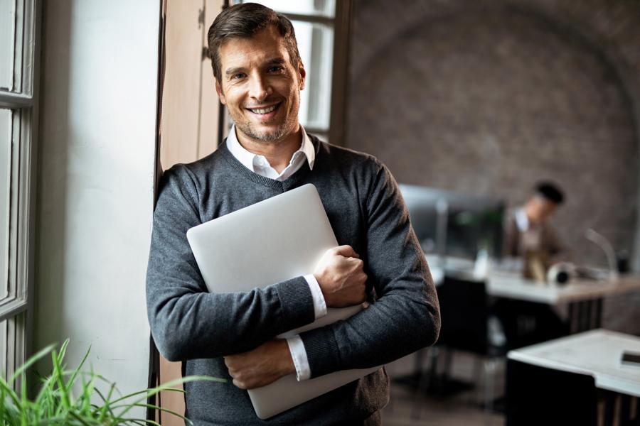 How A Restricted Stock Strategy Can Maximize Your Wealth