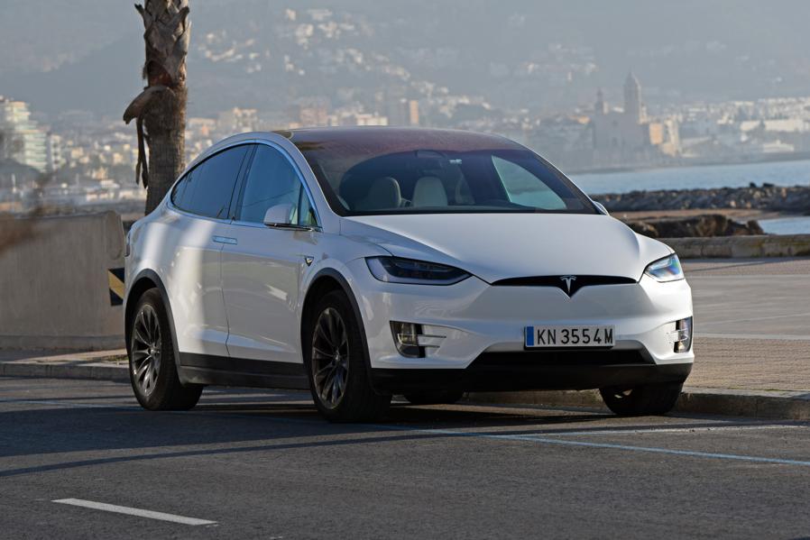 Tesla Continues To Surprise Investors With Electric Shocks