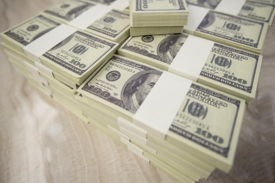 5 Value Stocks In The Banking Industry, All With Earnings And Dividends