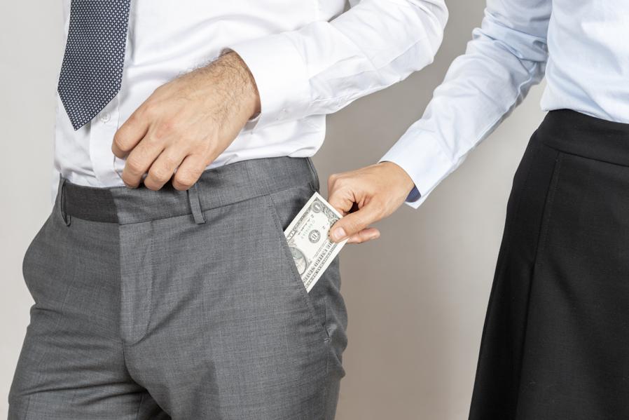 How The Parts Add Up: The iShares Russell Mid-Cap Growth ETF Targets $157