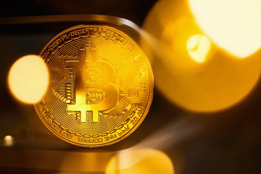 Bitcoin Holds $10,000, As ETH, XRP, LTC, And XLM Deflate --What's Next?