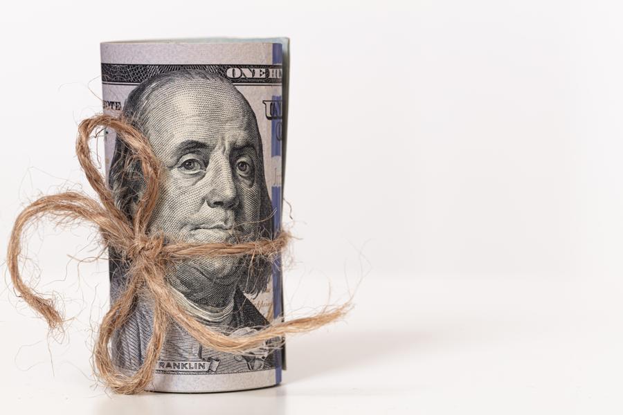 Analyst Favorites With Strong Buyback Activity: Shoe Carnival Ranks As a Top Pick