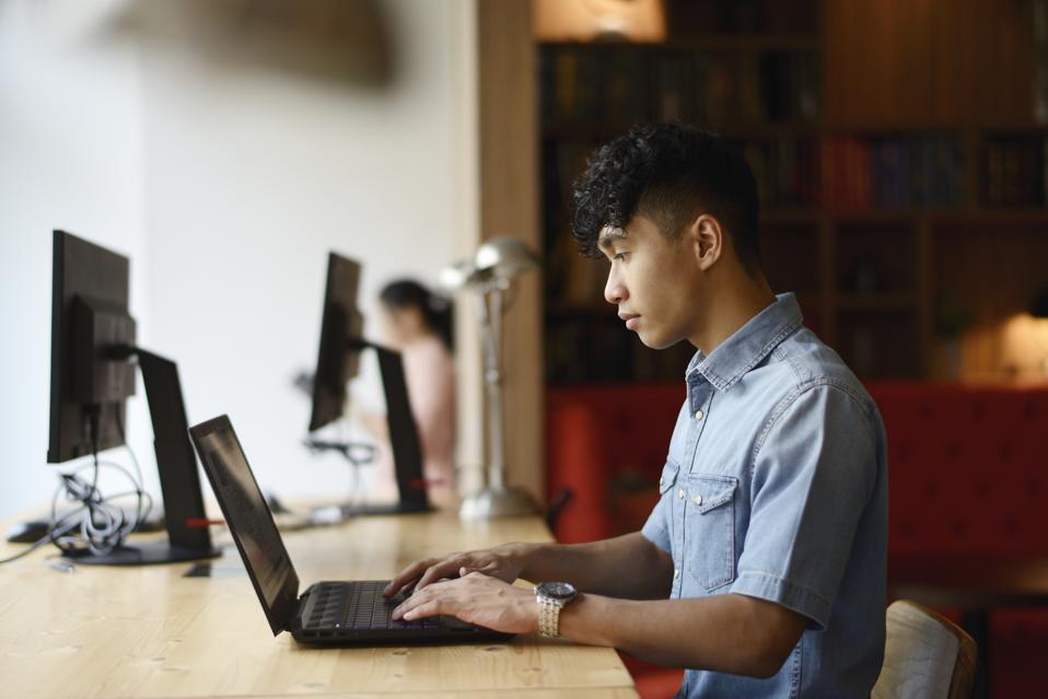 Council Post: Five Ways To Develop A Startup Mindset While In College