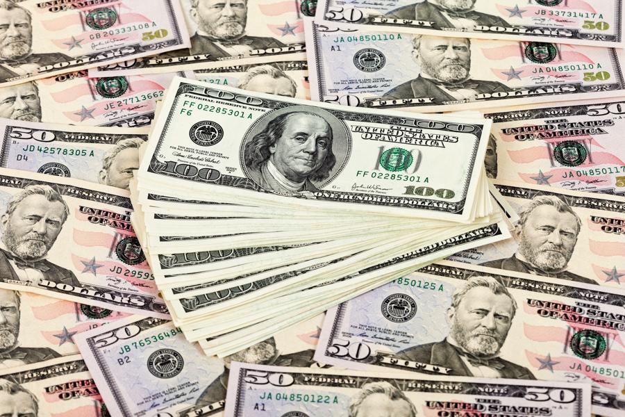 Bond Yield Dips Dramatically On Mess In Europe