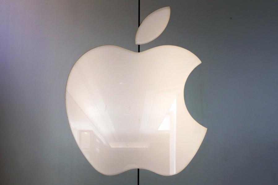 Are The Monthly Charts Warning About Apple's Earnings?