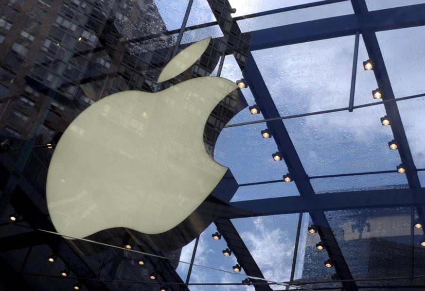 Apple's Former Senior Director of Corporate Law Charged With $382,000 In Insider Trading