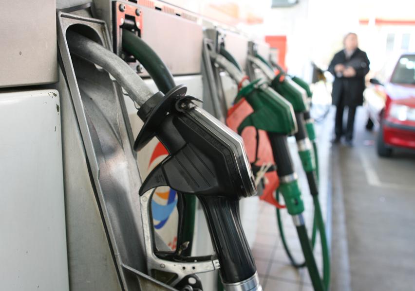 The Profound Weakness Of Oil And Oil Service Stocks: 5 Charts