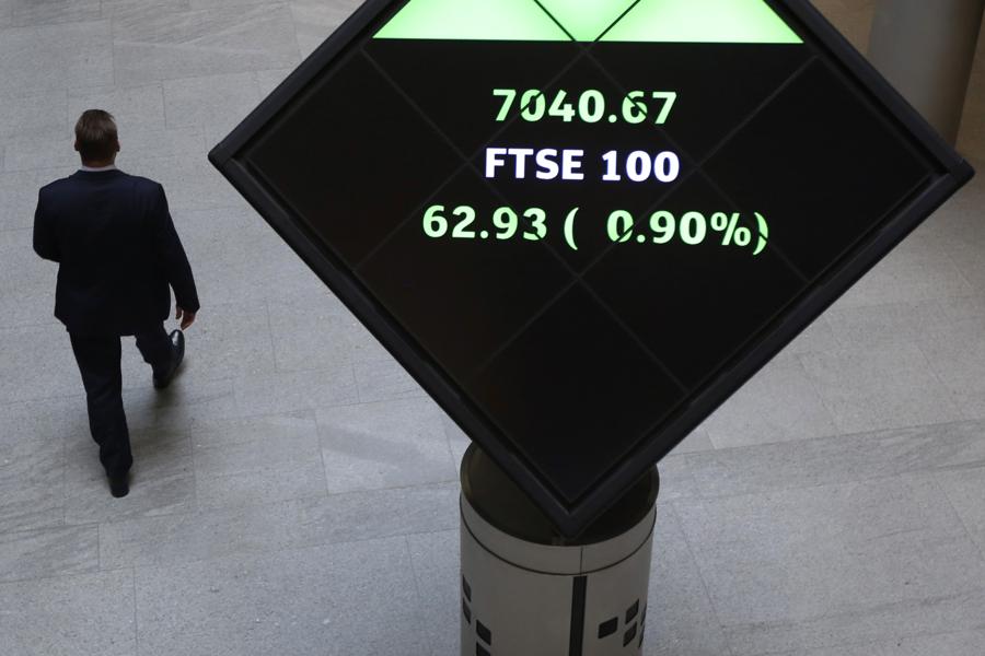 3 Top FTSE 100 Growth Stocks You Should Buy Today