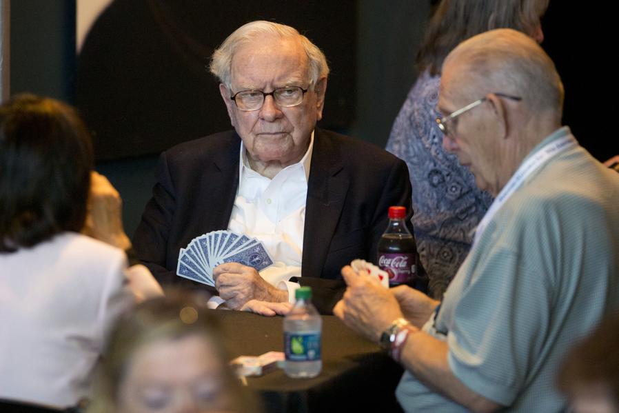 Why Warren Buffet Is Wrong About Airlines, Again