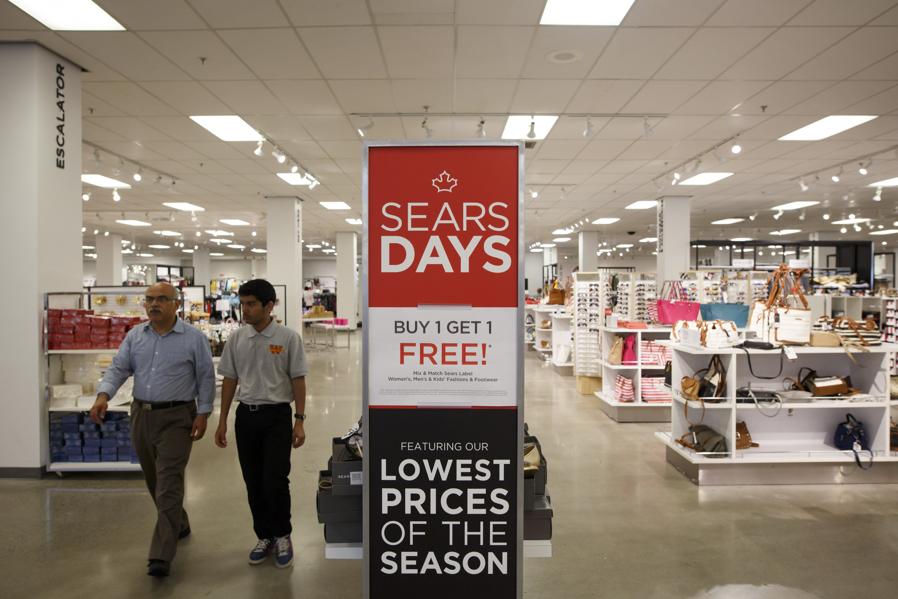 Sears' Buzz Fades, As Walmart Regains Ground