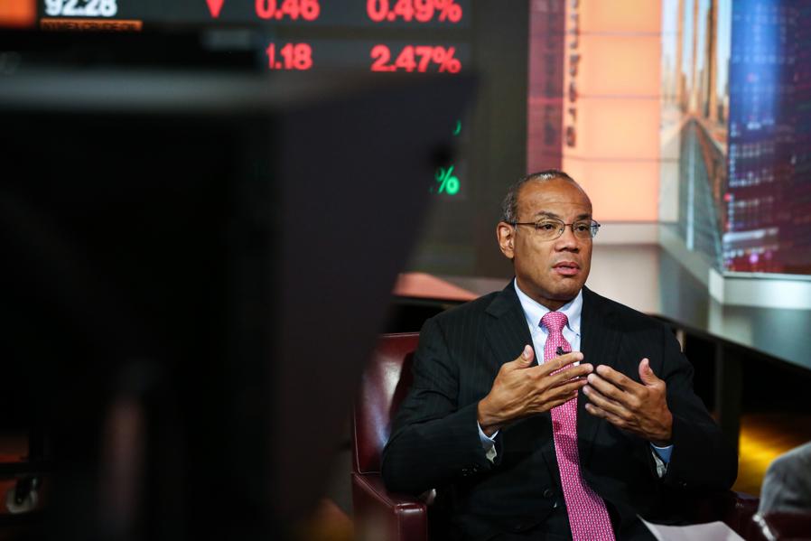Superinvestor John Rogers Of Ariel Investments Lauds KKR's Looming PE Stock Shakeup
