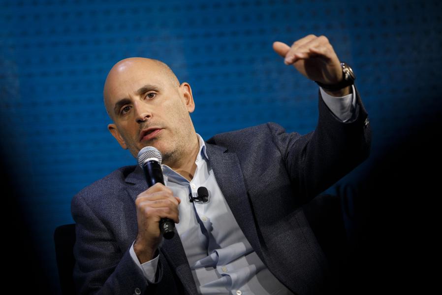 Walmart's Low-Price Strategy Breaks Down Online