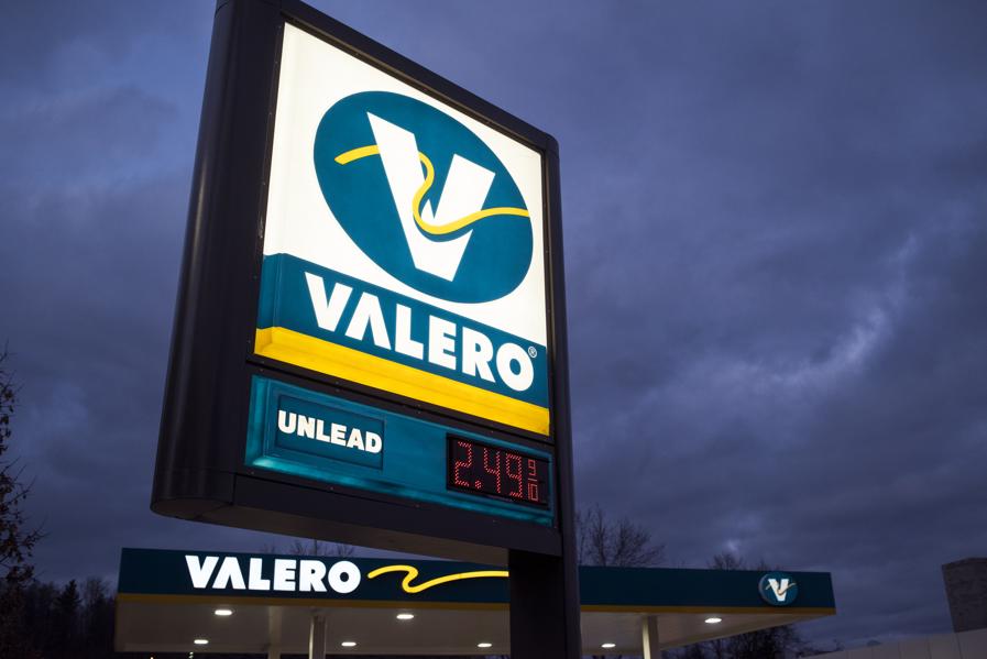 What Would A New Federal Gas Tax Do To Markets?