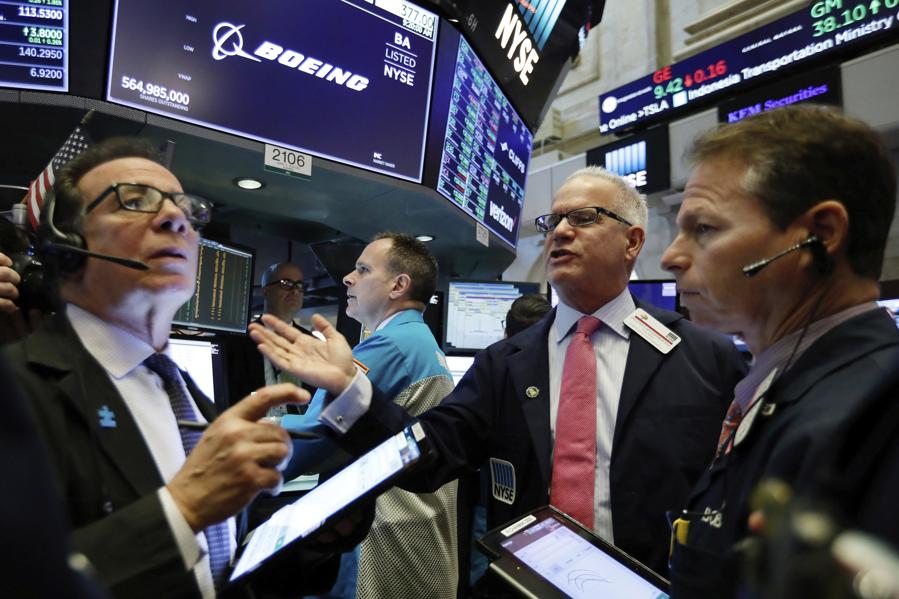 How To Create A Low-Cost, Diversified And Global Portfolio For Under 0.09% In Fees
