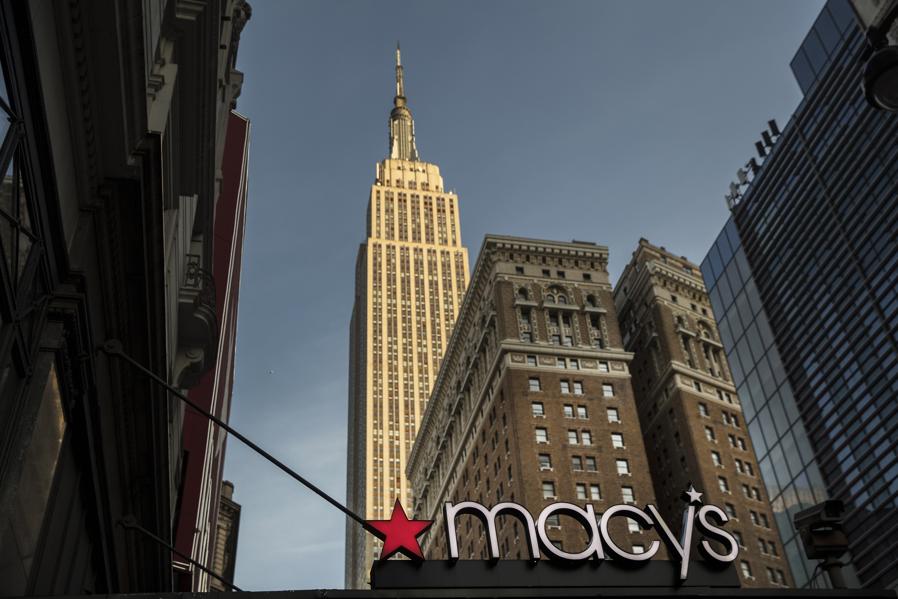 Macy's Earnings Preview: Friends And Family Sale Shift To Pressure Comps