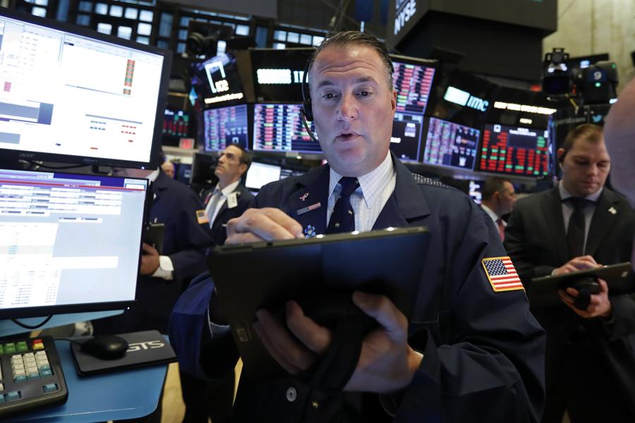 Stocks This Week: Buy Morgan Stanley And Textron
