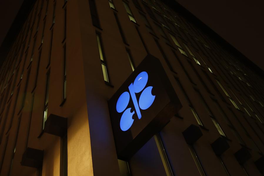 OPEC 'Apolitical' On Venezuela, Slams U.S. Antitrust Legislation Moves