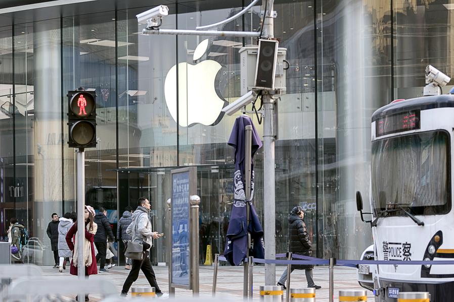 Apple Sees Market Capitalization Slump To $703Bn, 36% Off Peak