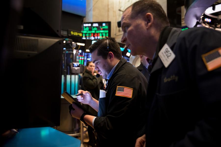 Stocks This Week: Buy Best Buy And Short Mattel