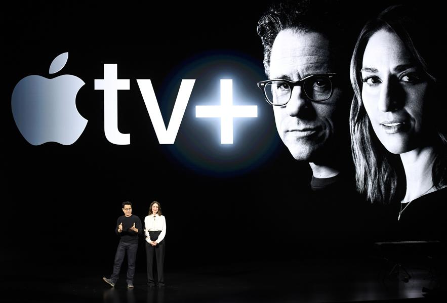 Apple's Cash Could Crush Netflix