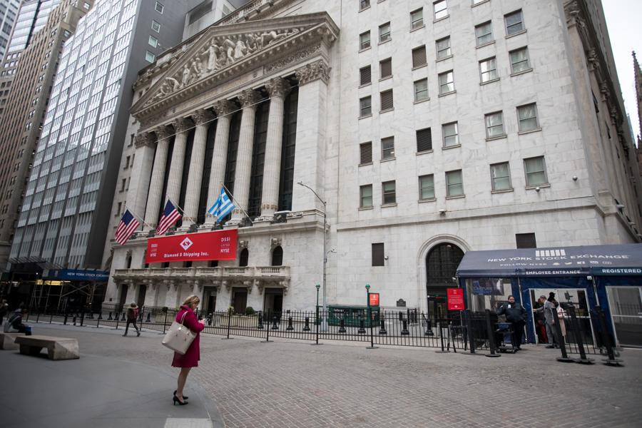 Stocks This Week: Buy FedEx And Short NVIDIA
