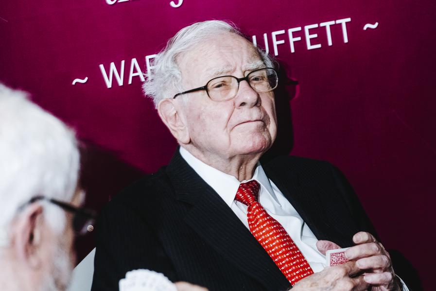 Buffett's Deception On Gold