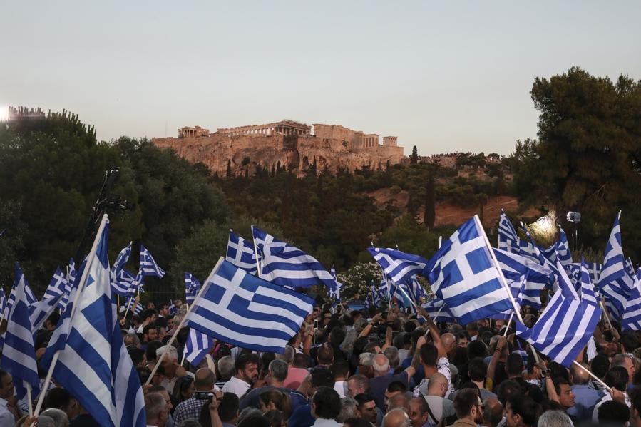 Greece Goes Back To The Center Right As Mitsotakis Defeats Tsipras