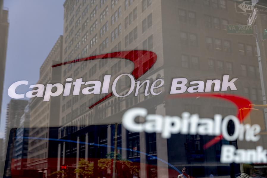 Increased Card Lending, Lower Charge-Off Rates Should Have Boosted Capital One's Q2 Results