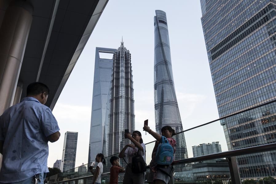 Top Shanghai Tourist Attractions Close Again To Prevent Coronavirus Spread