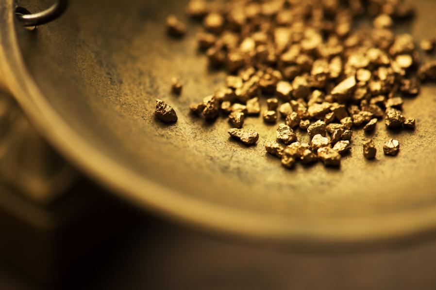 Gold Investing Goes AWOL As Google Searches To 'Buy Gold' Hit 11-Year Low