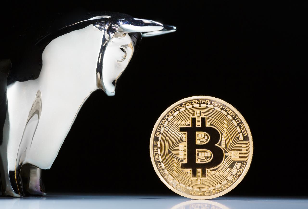 Blow To Bitcoin As Former Banker Makes Stark Price Warning