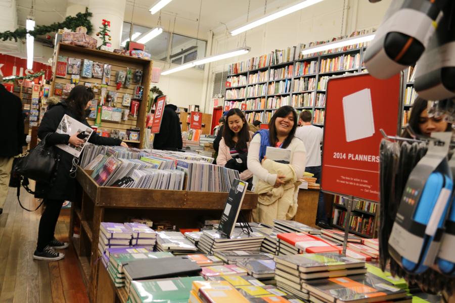 Bookstores Sales Declined in 2017