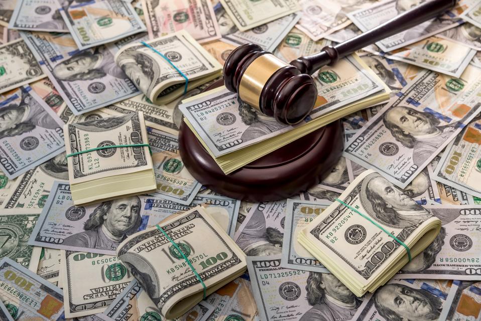 California Cops Who Allegedly Stole Over $225,000 Can't Be Sued, Federal Court Rules