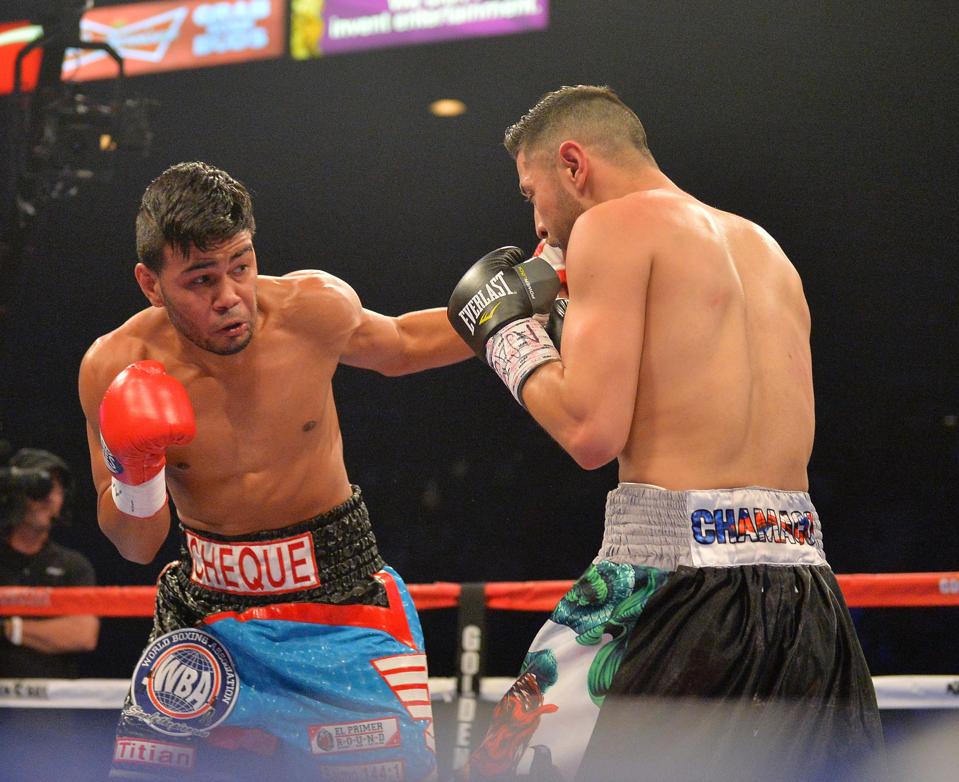 Golden Boy Promotions Inks Deal To Broadcast Boxing On Facebook