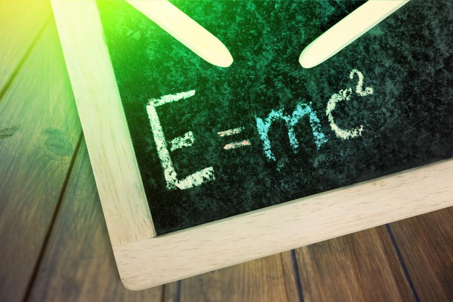 How Einstein Would Manage His Portfolio