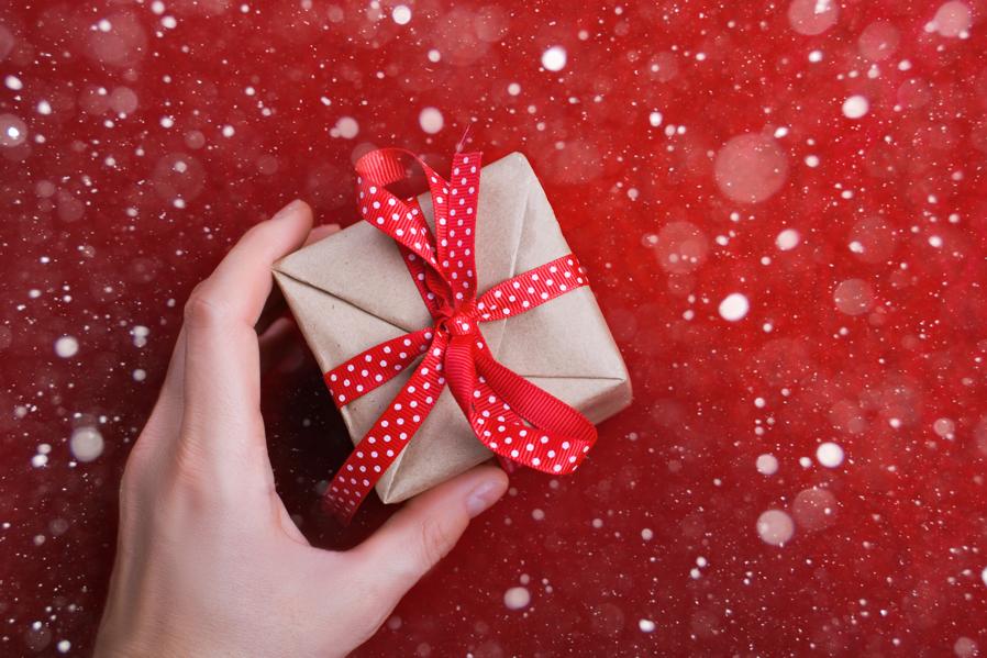 7 Rules of Engagement: How to Create a Real Connection During the Holidays