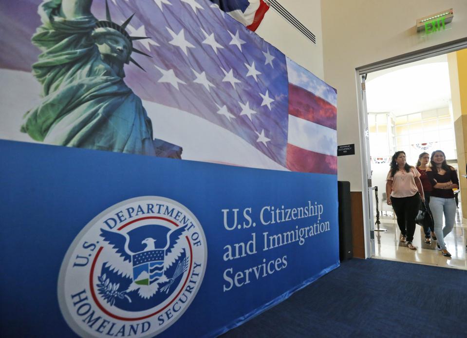 USCIS Creates 'Chaos' With Last Minute H-1B Visa Announcement