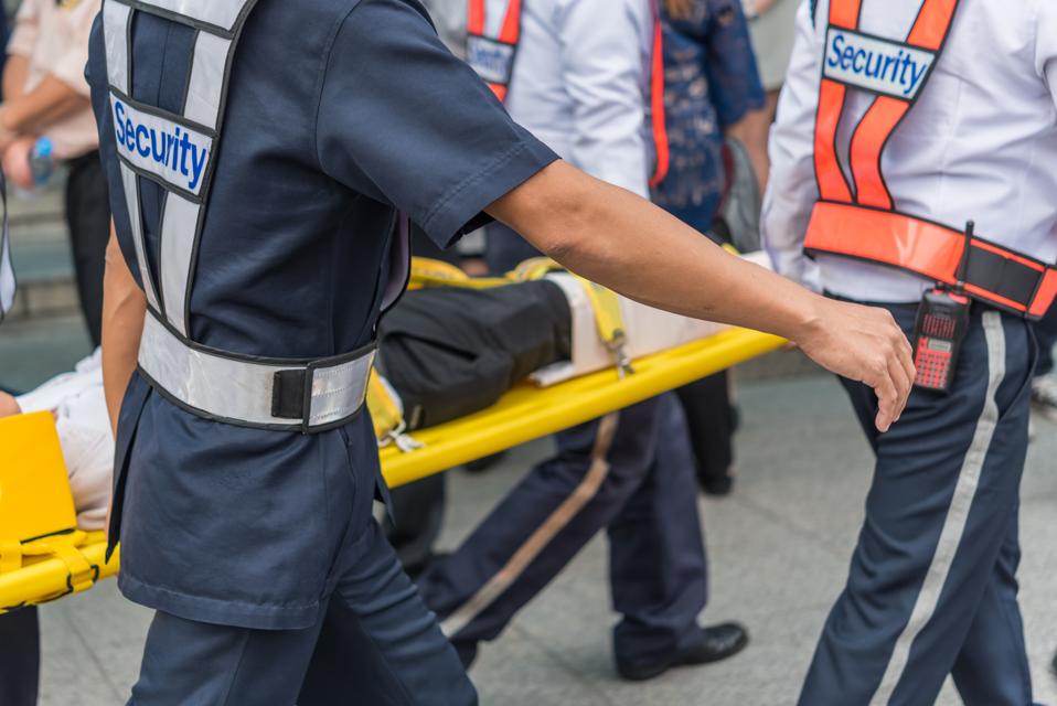 Why You'll Never See A Paramedic Running, Even In A Dire Emergency