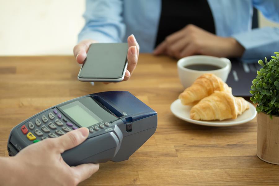 This Week In Credit Card News: Is Technology Bullying Us To Tip More? How Secure Is Mobile Banking?