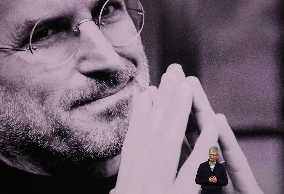 Steve Jobs Asked One Profound Question That Took Apple From Near Bankruptcy To $1 Trillion