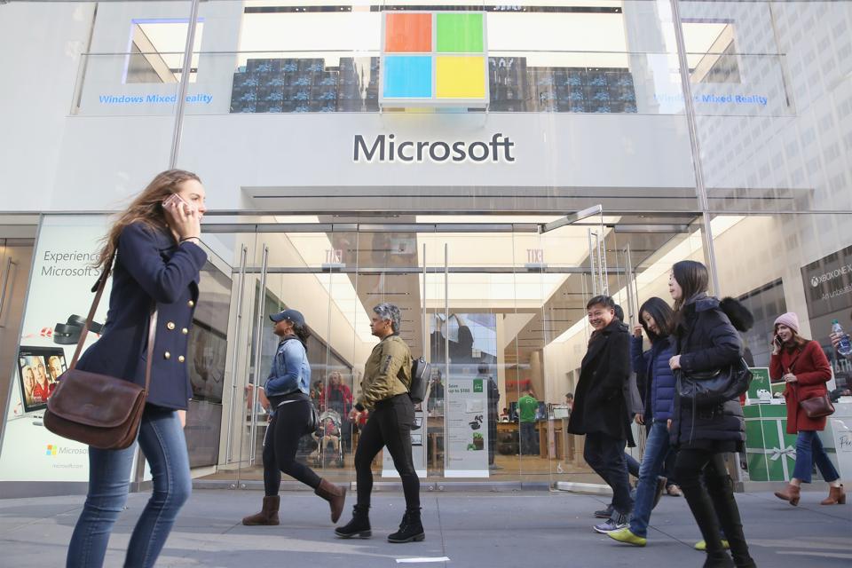 Microsoft Improves Windows 10 With Much Requested Android Superpower